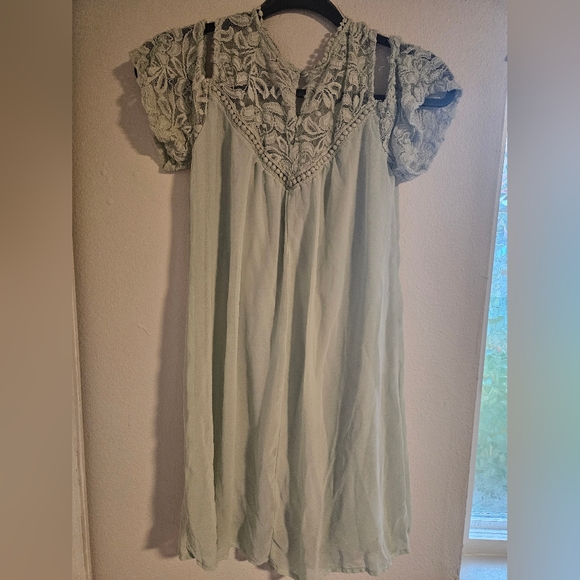 Mint green flowy dress - Picture 6 of 6